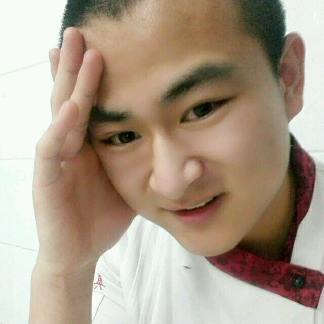 人潮拥挤的第一张照片--鞍山蓝颜知己交友网