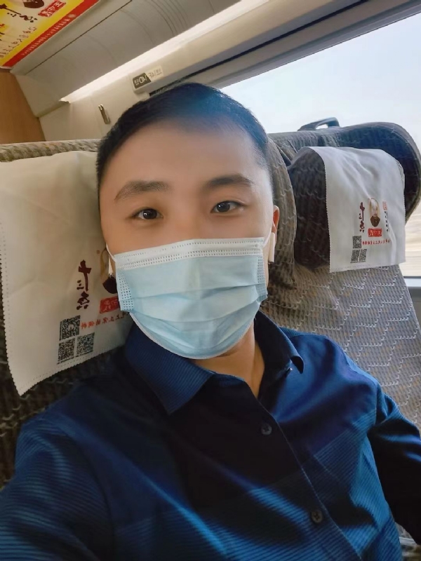 孤独的小屁猪的第二张照片--鞍山蓝颜知己交友网